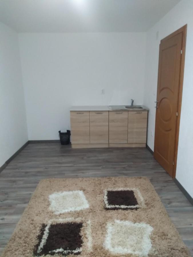 Guest House Erdan Plav Exterior photo